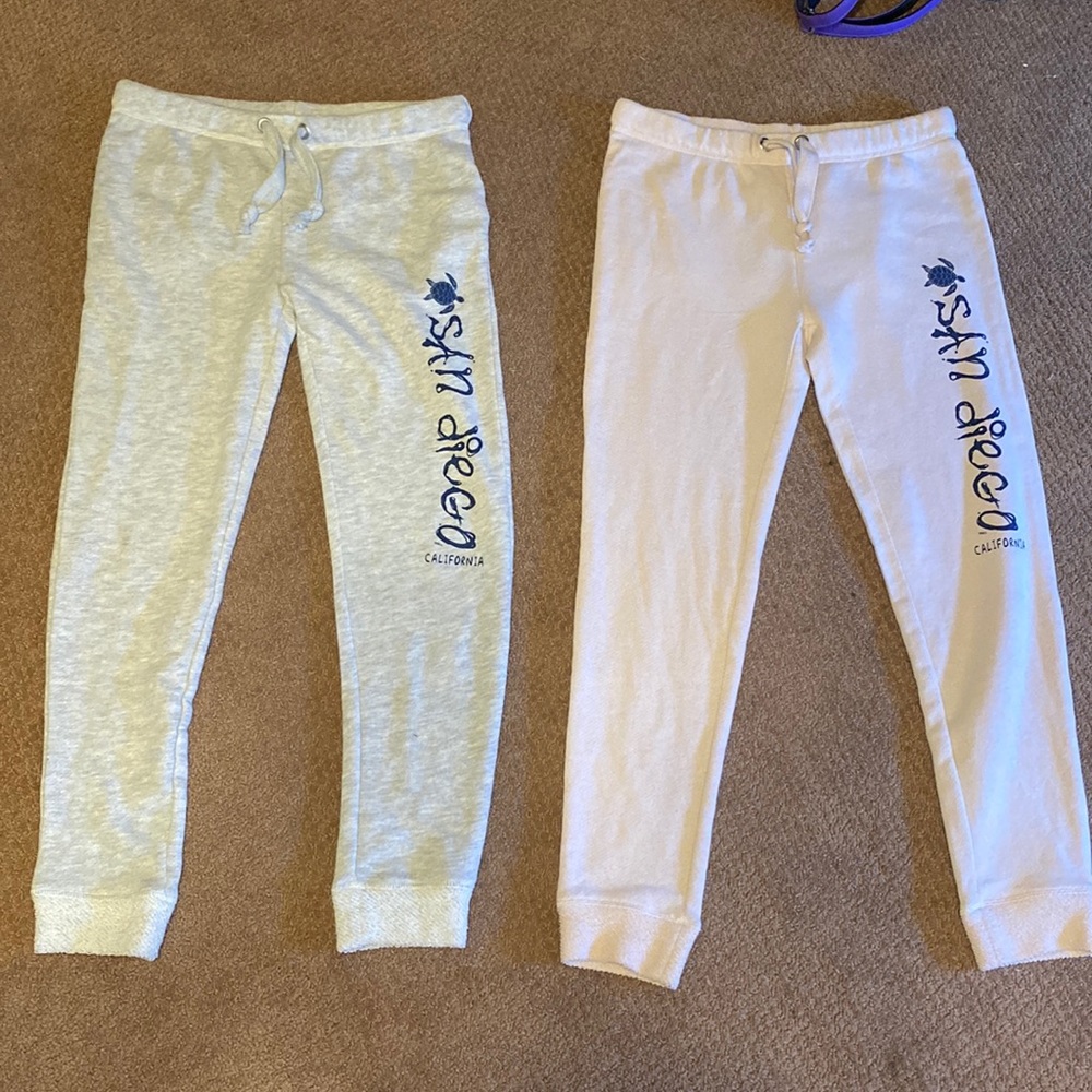 San Diego California sweatpants. Nice, soft and comfortable.